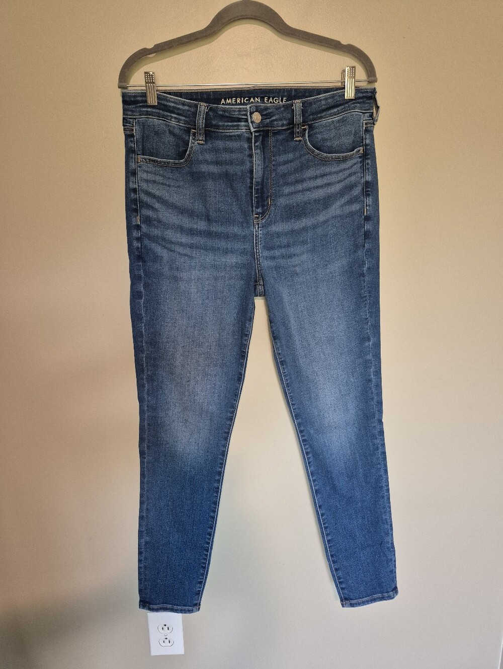 American Eagle Outfitters High-Rise Skinny Jeans in Medium Blue